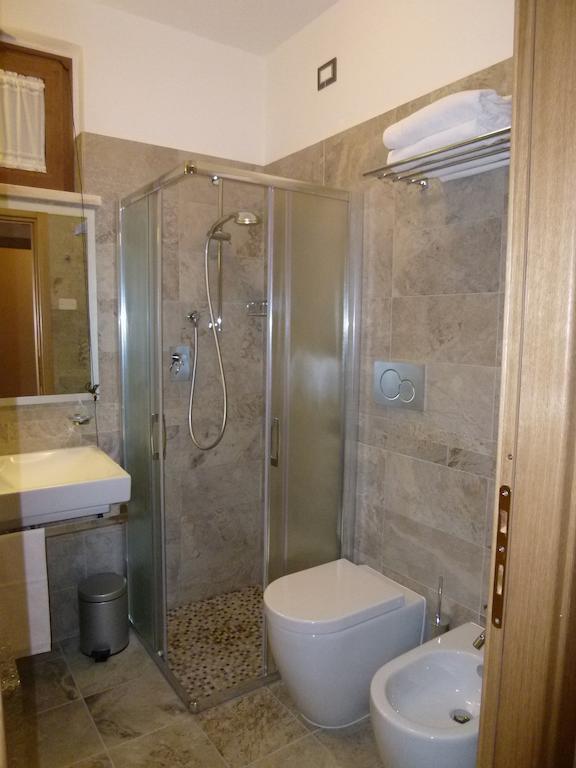 Relais Villa Giulia Bastia Umbra Room photo